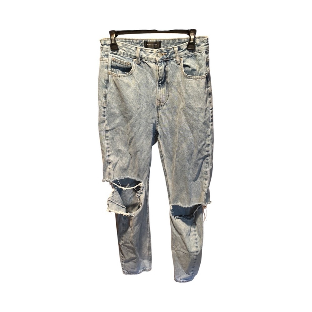 White Fox She's All That Straight Leg Ripped Jeans Medium